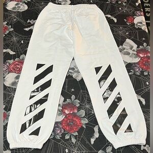 NWT OFF-WHITE CARAVAGGIO DIAG SLIM SWEATPANTS WHITE/BLACK SZ MENS SMALL RARE